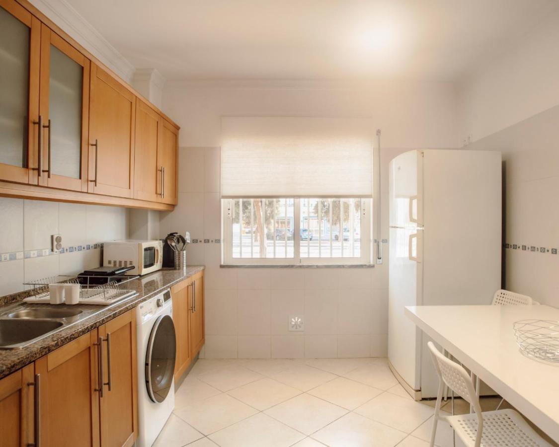 Harbour'S Way, Spacious And Cosy Apartment, With Ac Olhão Eksteriør bilde