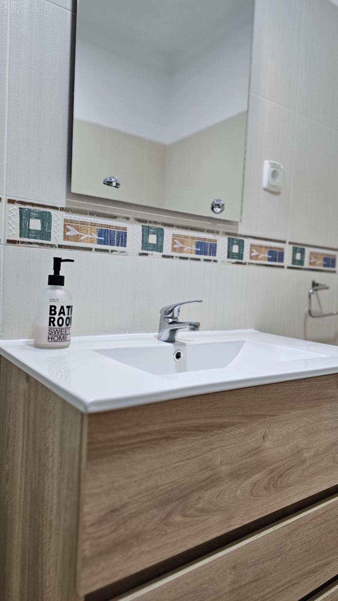 Harbour'S Way, Spacious And Cosy Apartment, With Ac Olhão Eksteriør bilde